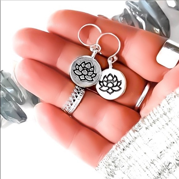 925 sterling silver lotus flower dangle earrings - Picture 2 of 9